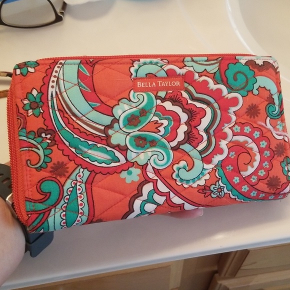 bella taylor Other - Cute wallet bella taylor Other - Cute wallet